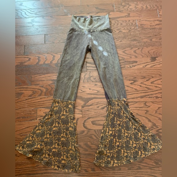 T Party Boho Yoga Pants Brown Distressed Bell Bottom Fleece Flare Leggings - Picture 2 of 5